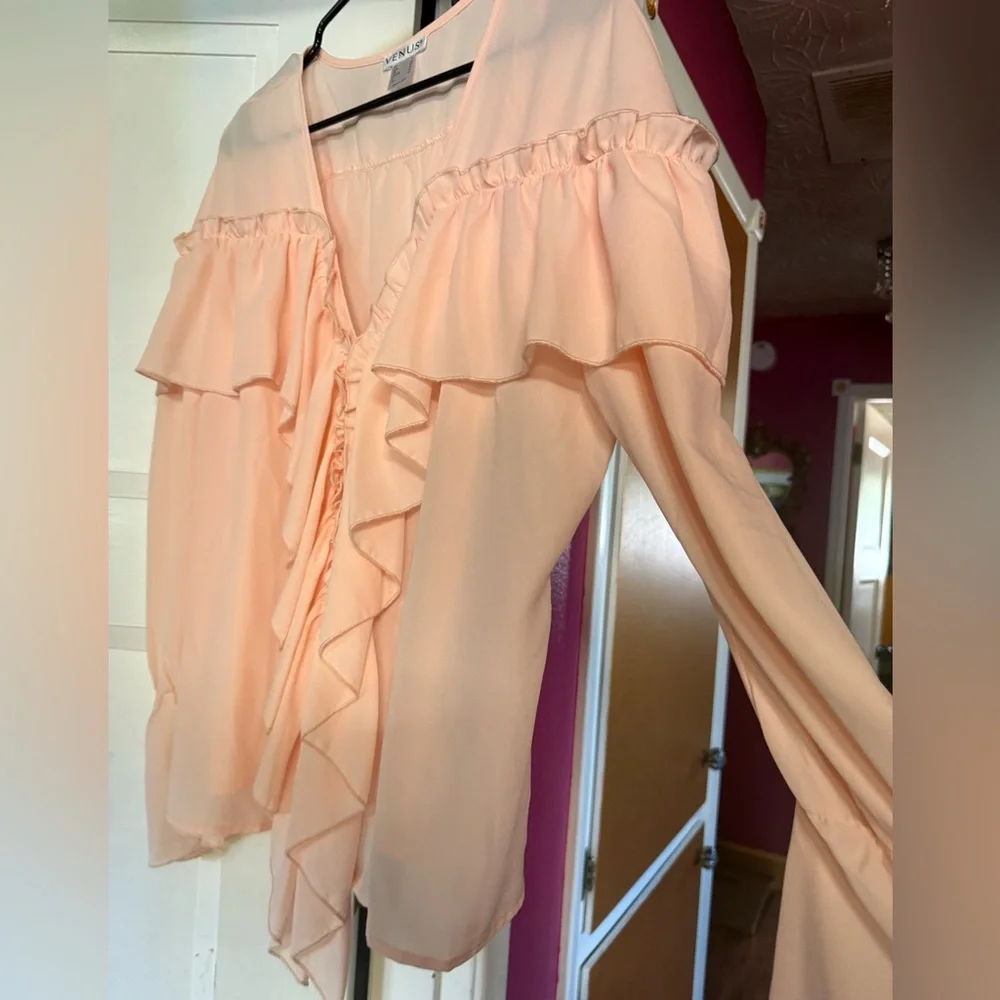 Venus Women's Peach Ruffle Top Brand New - Picture 5 of 8